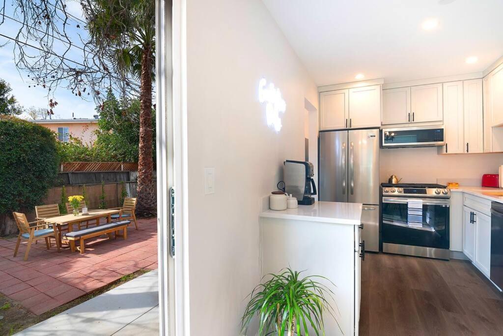 Beautiful 3 Bed 1 Bath Designer Home + Hot Tub Los Angeles Esterno foto